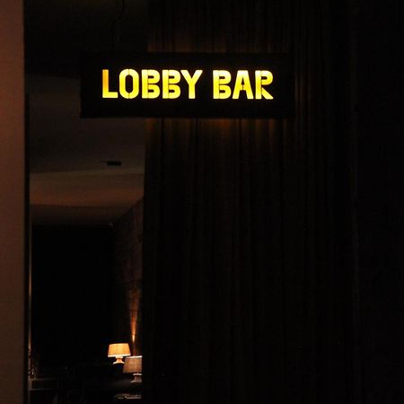 Rooms Hotel Kazbegi Exterior photo Lobby Bar