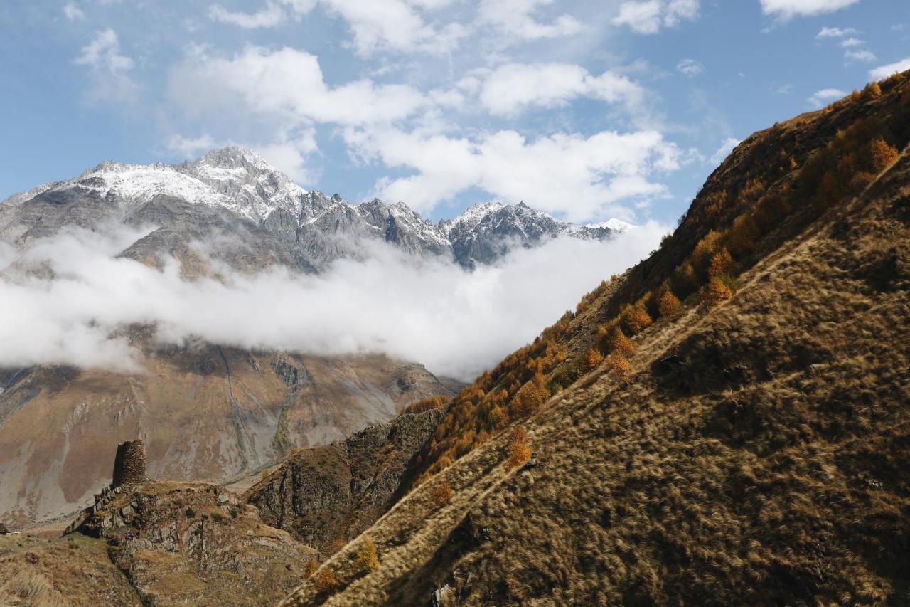 Rooms Hotel Kazbegi Exterior photo The Caucasus Mountains