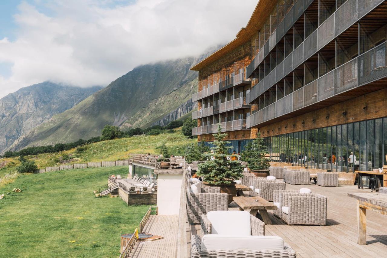 Rooms Hotel Kazbegi Exterior photo The hotel