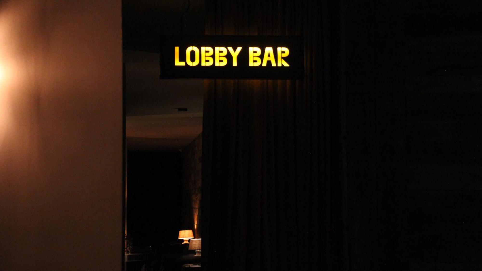 Rooms Hotel Kazbegi Exterior photo Lobby Bar