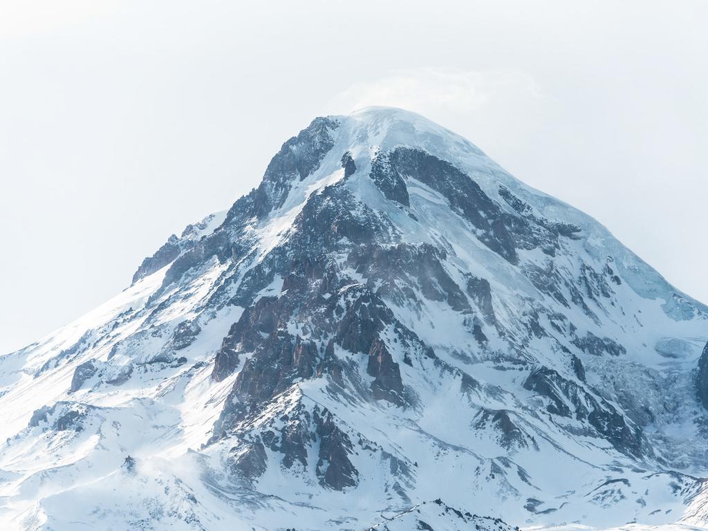 Rooms Hotel Kazbegi Exterior photo The summit of Mount Hood